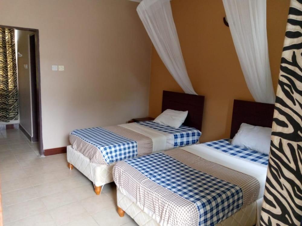 Funky Squids Beach Resort Bagamoyo Buitenkant foto