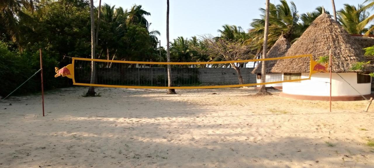 Funky Squids Beach Resort Bagamoyo Buitenkant foto