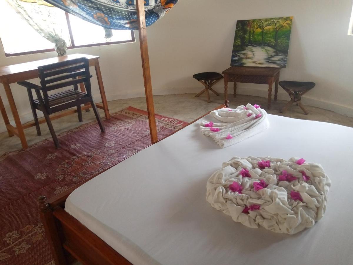 Funky Squids Beach Resort Bagamoyo Buitenkant foto