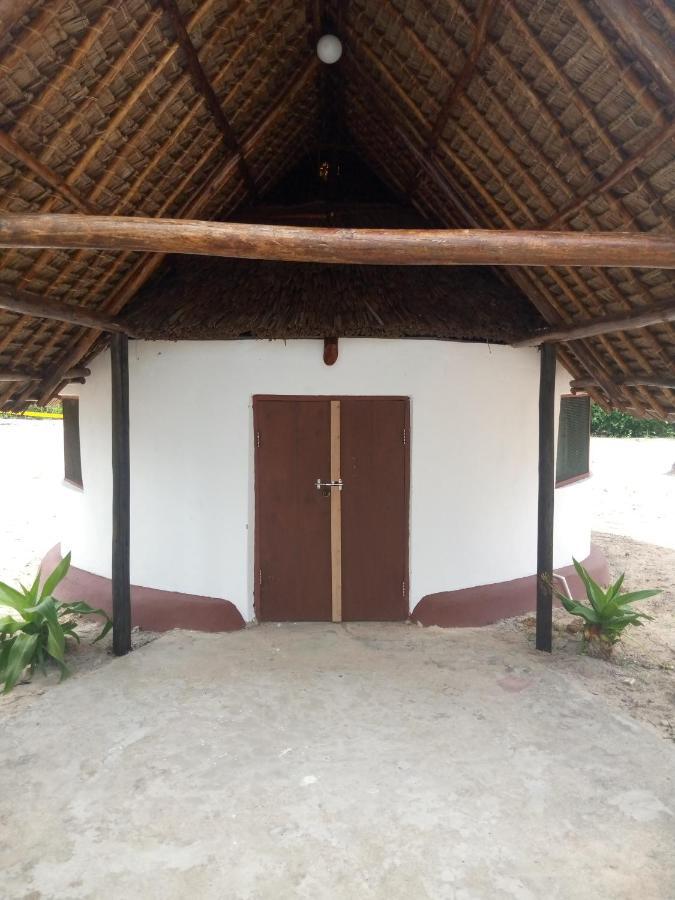 Funky Squids Beach Resort Bagamoyo Buitenkant foto