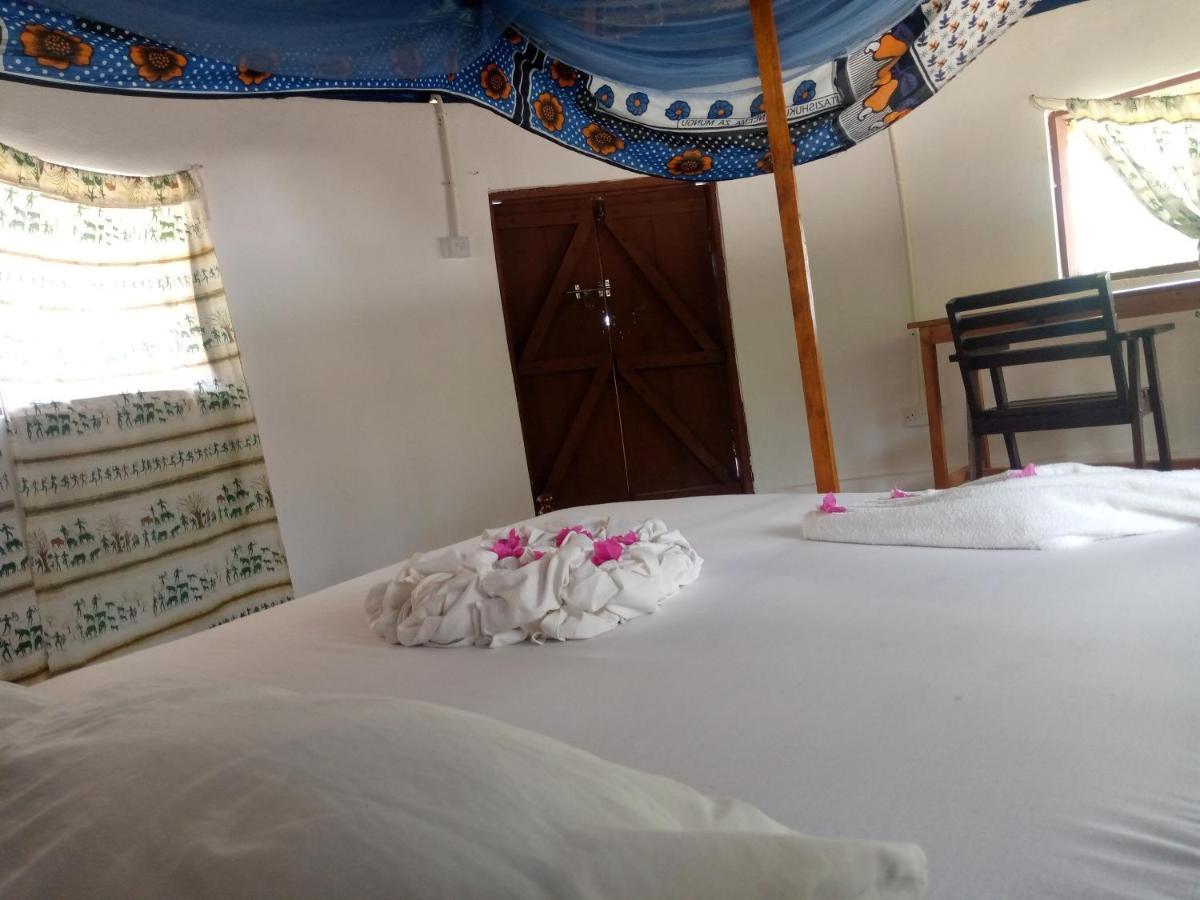 Funky Squids Beach Resort Bagamoyo Buitenkant foto