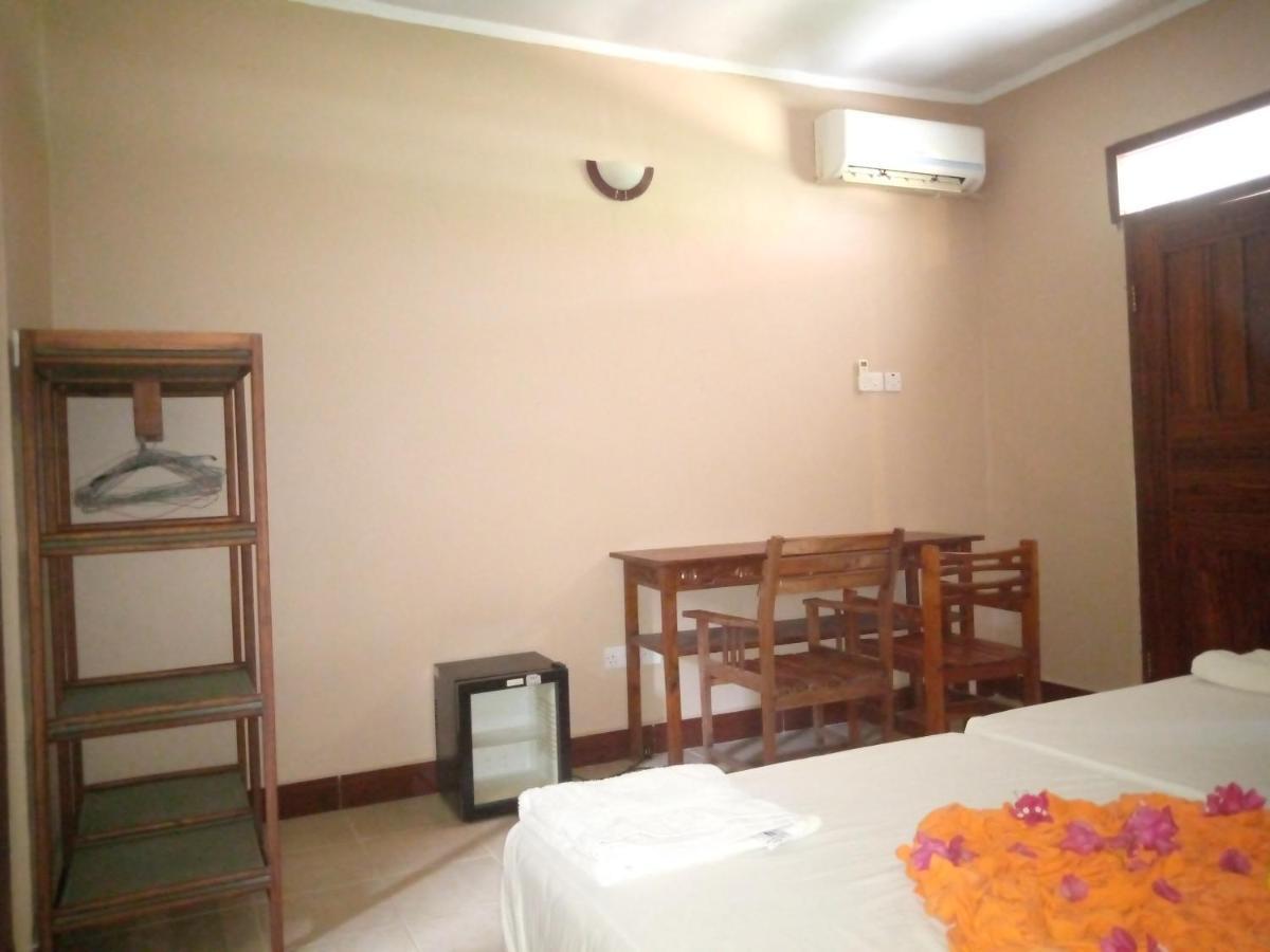 Funky Squids Beach Resort Bagamoyo Buitenkant foto