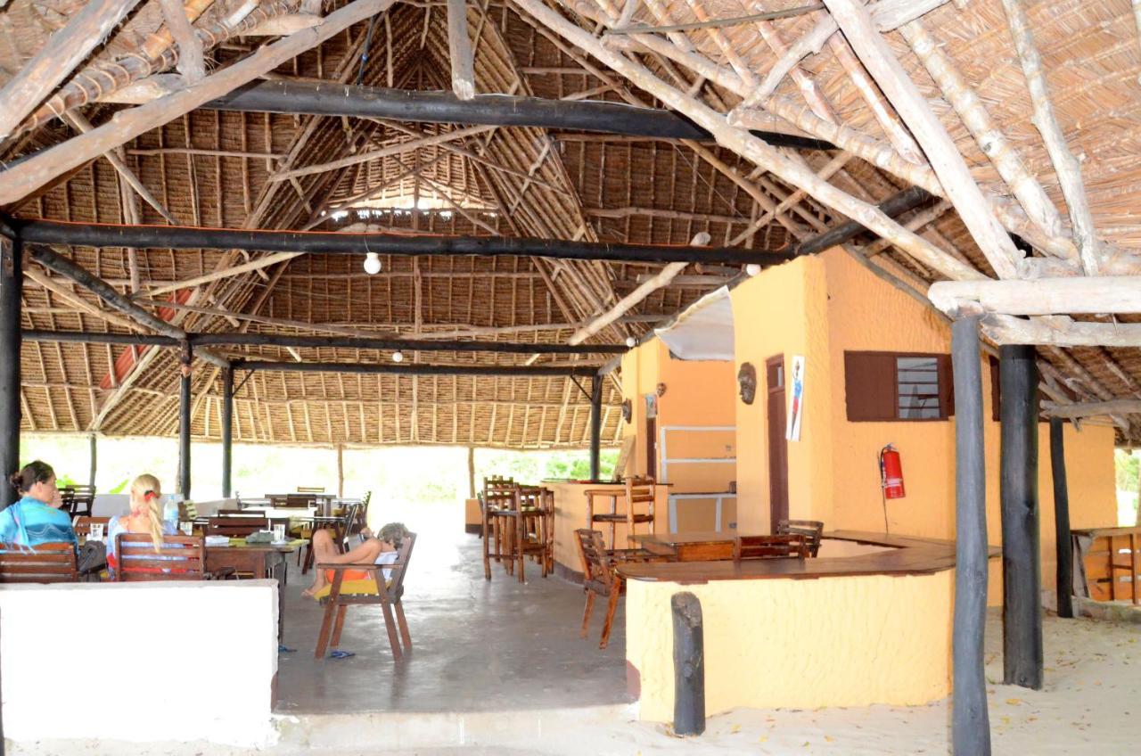 Funky Squids Beach Resort Bagamoyo Buitenkant foto